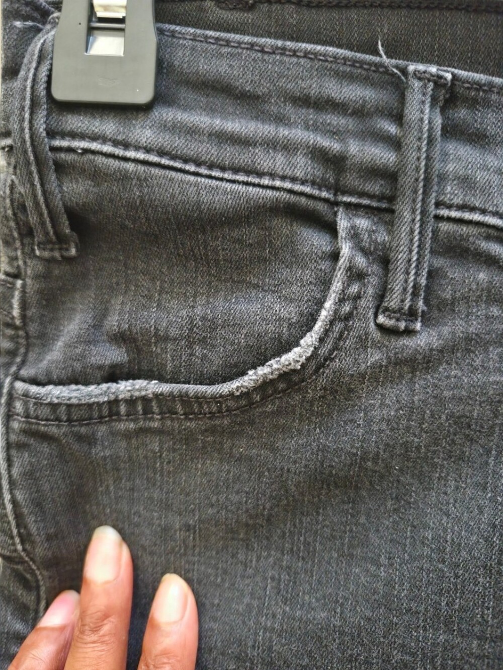MOTHER The Hustler Ankle Fray Not Guilty Black High Rise Fray Hem Jeans Size 27 - Picture 6 of 10